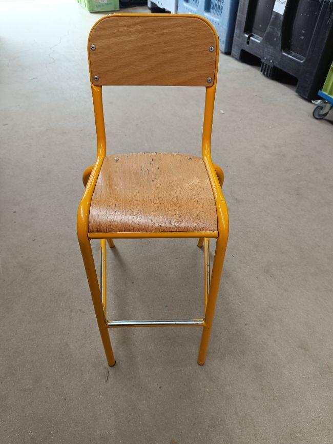 Chaise girafe jaune 51cm Bon état -  reconditionné disponible sur Label Emmaüs